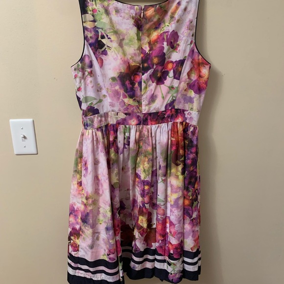 Liz Claiborne Watercolor Dress - Picture 4 of 4